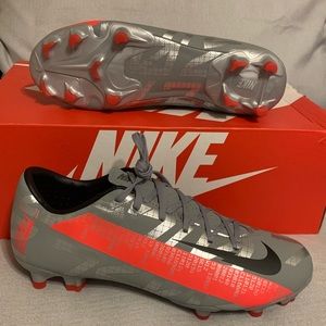 Nike Vapor 13 Academy